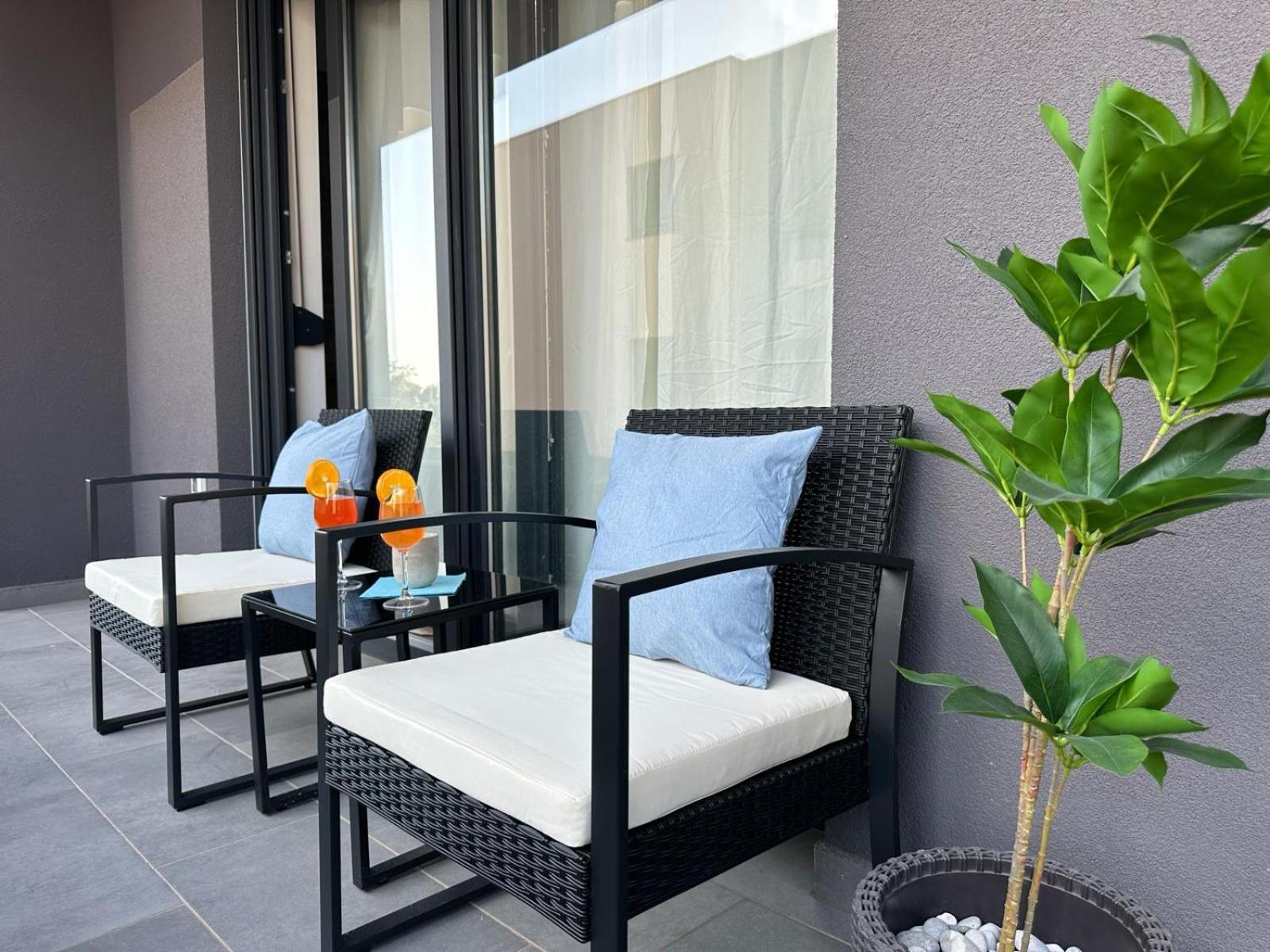 Apartments Harmony Hills PUY Eksteriør bilde